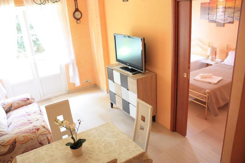 Apartment At Colosseo With Terrace Overlooking The Garden By Lyon Рим Екстериор снимка